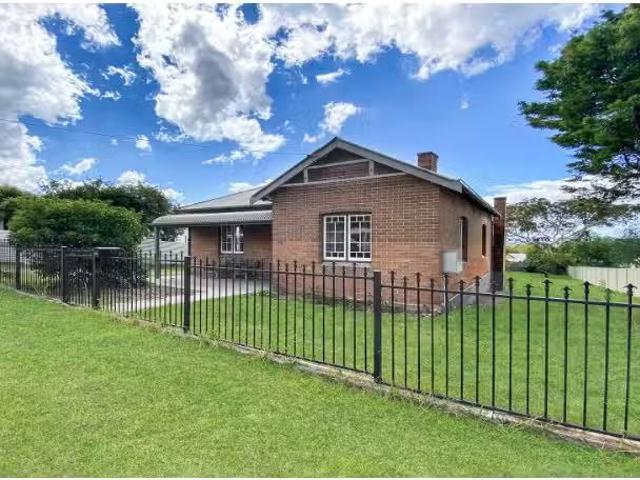 New 45 Buchanan Street, Kandos House for rent Listed by Breea.