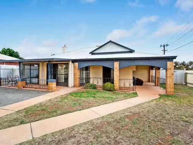 Unique 463 Hannan Street, Kalgoorlie, WA 6430