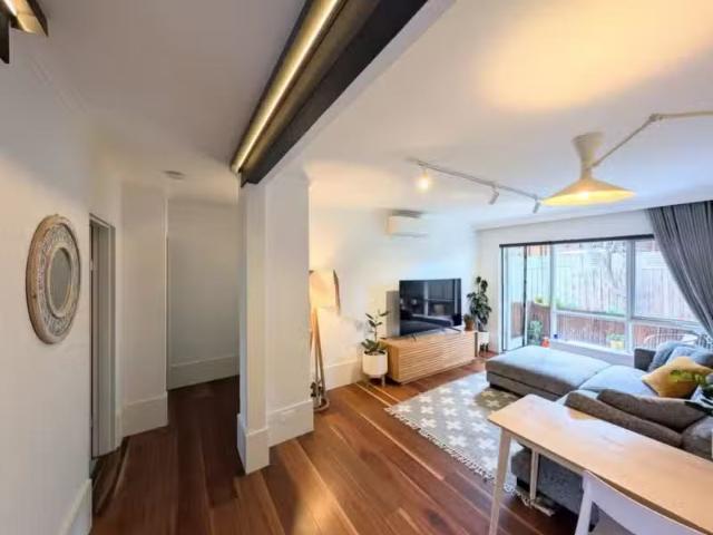 Charming 4/60 Ulupna Road, Ormond VIC 3204 Apartment For Lease