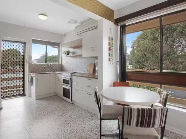 Rental! 4/66 Military Road, West Beach, SA 5024