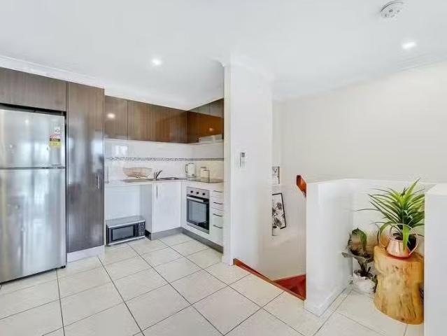 Cozy 46/84 The Promenade, Springfield Lakes, QLD 4300