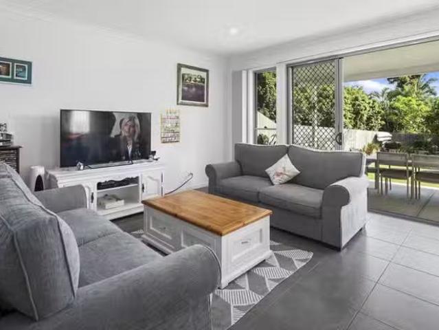 Just in! 46 Foch Street, Wynnum West, QLD 4178