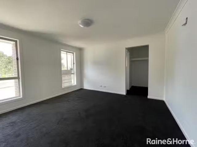 Cheap 46 Heysen Circuit, Andrews Farm, SA 5114