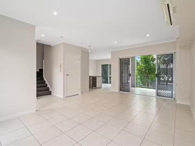 Rental! 4/78 Melton Road, Nundah, QLD 4012