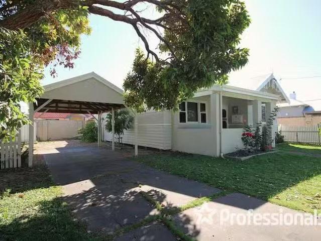 Deal! 47A Forrest Street, East Bunbury, WA 6230