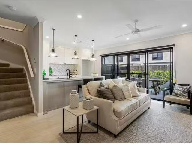 New 49/44 Sturgeon Street, Ormiston, QLD 4160