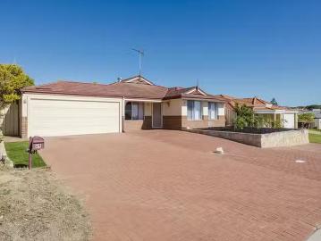 Charming 49 Melfort Circle, Kinross, WA 6028
