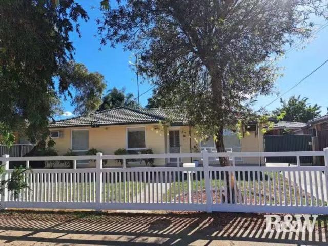 Charming 49 Roper Road, Colyton House for rent Listed by Laur.
