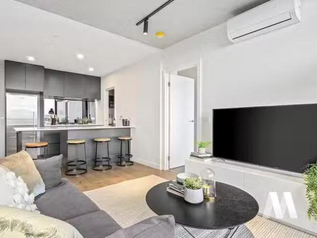 Charming 407/8 Joseph Road, Footscray, VIC 3011