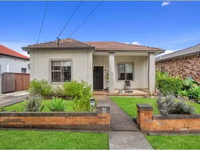 Nice 40 Mackenzie Street, CONCORD WEST House for rent Listed.
