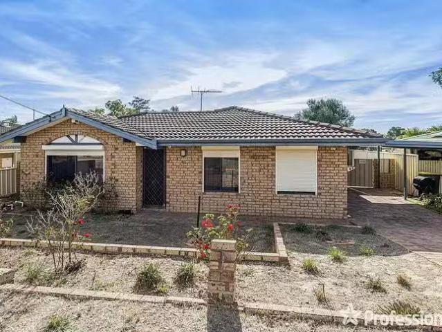 Nice 40 Oakleaf Circle, Mirrabooka, WA 6061