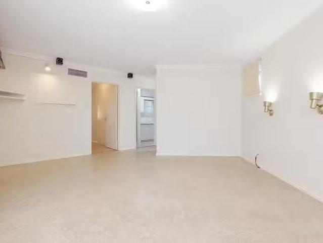 For Rent! 40 Central Road, Rossmoyne, WA 6148