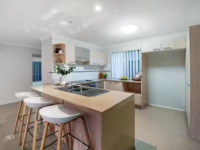 Charming 40 Churchill Circuit, Banyo, QLD 4014