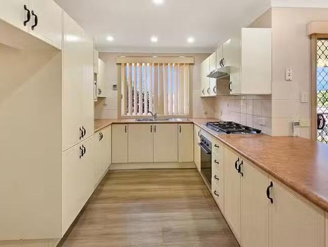 Just in! 40 Ridgelands Drive, Sanctuary Point, NSW 2540