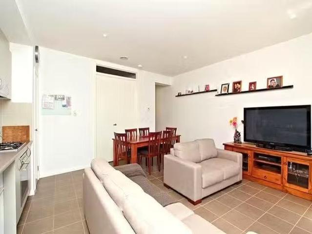 Just in! 413 Hume Drive, Caroline Springs, VIC 3023