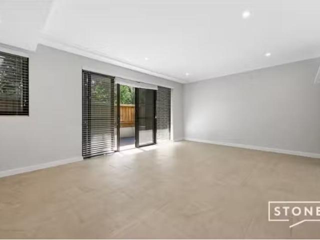 Nice 4/104 Bridge Road, Westmead Apartment for rent Listed by.