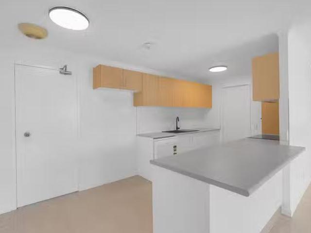 Charming 4/107 Esplanade, Cairns City, QLD 4870