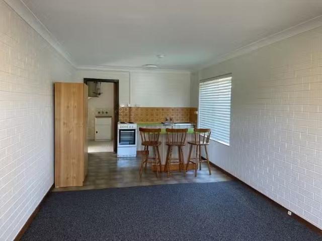 Charming 4/10 William Street, East Branxton Apartment for rent.