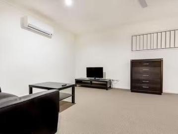 Unique 4/14 Beatty Road, Rocklea, QLD 4106