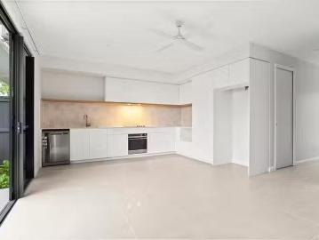 Unique 4/15 Bower Street, Caloundra, QLD 4551
