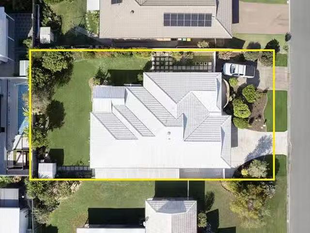 Just in! 41 Maryann Street, Golden Beach, QLD 4551