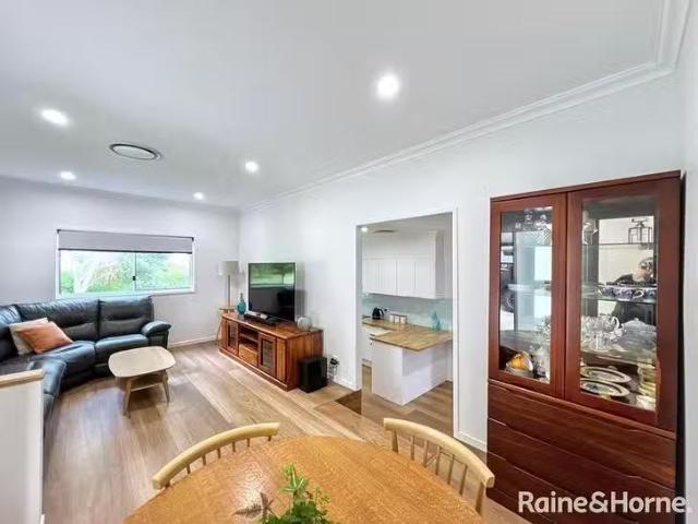 Nice 41 Mountain Street, Pomona, QLD 4568