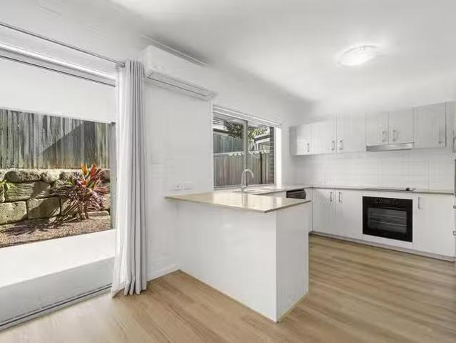 Cheap 42/17 Greensboro Place, Little Mountain, QLD 4551