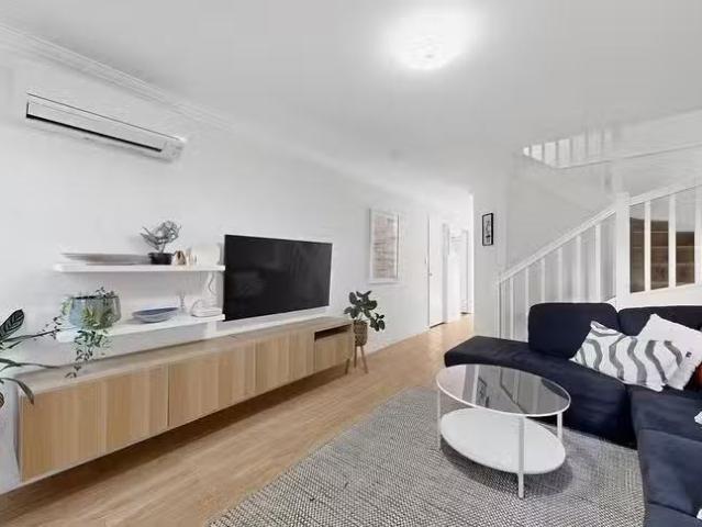 Charming 4/21 Riverton Street, Clayfield, QLD 4011