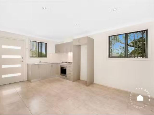 For Rent! 421A Windsor Road, Baulkham Hills House for rent Li.
