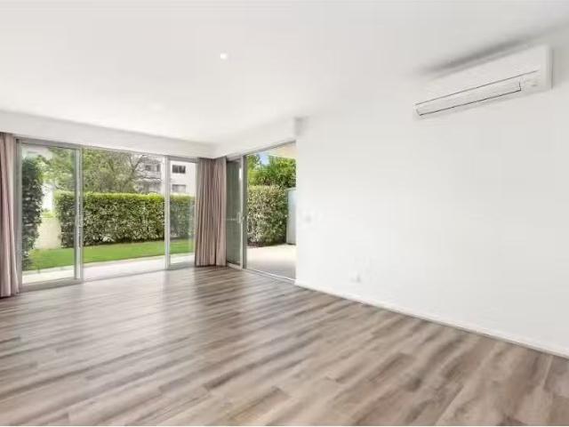 Deal! 4/27 Berrigan Crescent, O'connor Apartment for rent Lis.