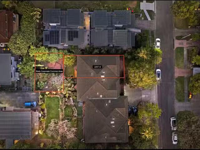 Deal! 4/24 Depper Street, St Lucia, QLD 4067