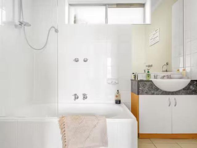Rental! 4/29 Marlborough St, Balaclava VIC 3183
