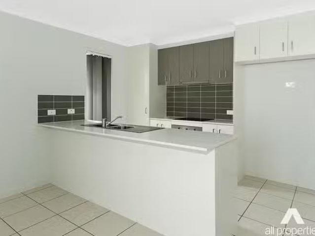 Rental! 42 Orb Street, Yarrabilba, QLD 4207
