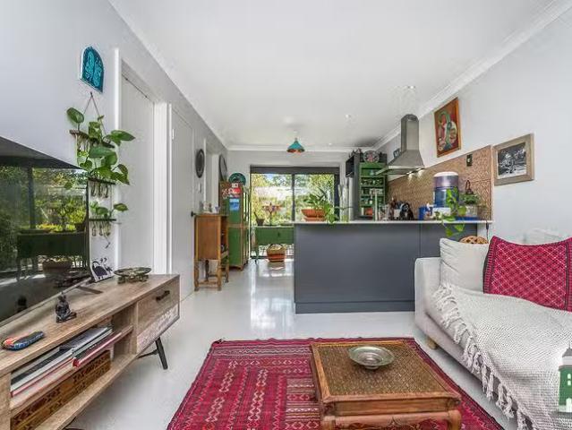 Just in! 4/2 Lear Place, Coolbellup, WA 6163