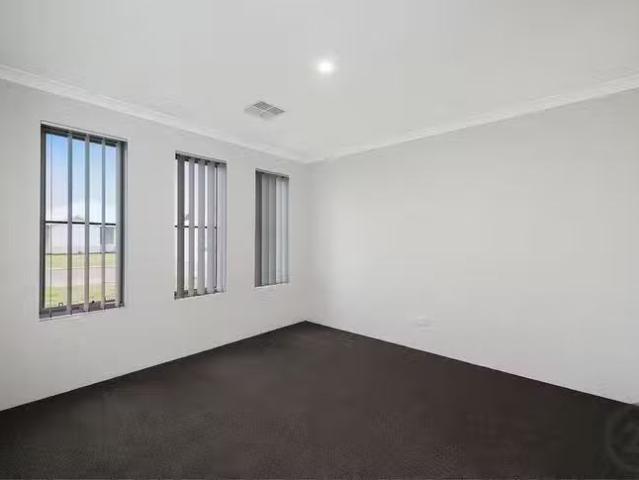 Deal! 43 Westaway Road, Pinjarra, WA 6208