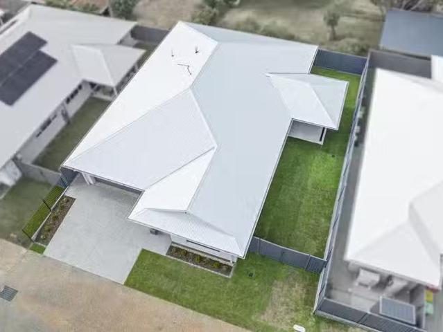 Charming 4 Corymbia Court, Birkdale, QLD 4159
