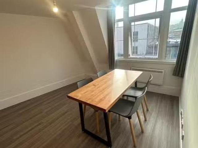 Unique 4 bedroom flat for rent in Baldwin Street, Bristol, BS1