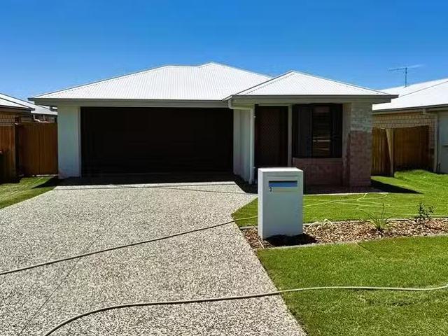 For Rent! 4 BR 3 Flame Tree Road, Cotswold Hills, QLD 4350