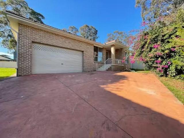 Cheap 4 BR 3A Bootle Place, CRANEBROOK House for rent Listed.