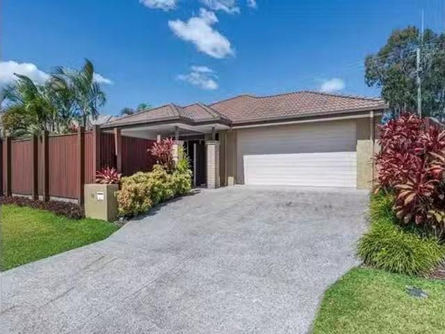 Charming 4 BR 10 Rymera Crescent, Gumdale, QLD 4154