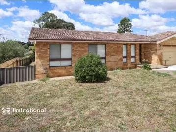 For Rent! 4 BR 11 Mac Alister Drive, Goulburn House for rent.
