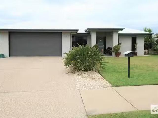 Deal! 4 BR 11 Saville Street, Emerald, QLD 4720