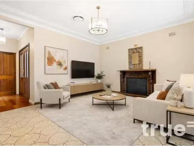 Unique 4 BR 120 Thompson Street, Drummoyne House for rent Lis.