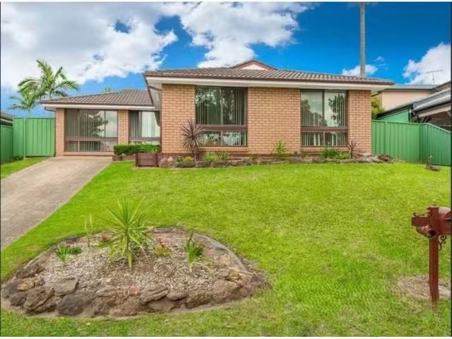 Cheap 4 BR 13 Swordfish Avenue, RABY House for rent Listed by.