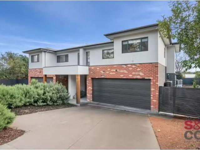 New 4 BR 1/44 Belconnen Way, Page Townhouse for rent Listed b.