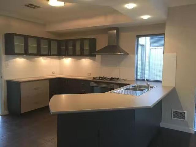 Rental! 4 BR 142A Planet Street, Carlisle, WA 6101