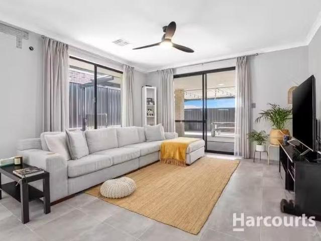 Rental! 4 BR 14 Lancewood Street, BANKSIA GROVE, WA 6031 Hou.