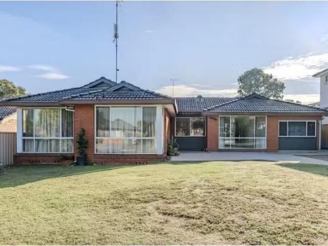 For Rent! 4 BR 15 Gilda Avenue, South Penrith House for rent.