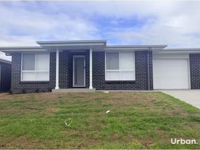 Deal! 4 BR 15 Formation Street, Gillieston Heights House for r.