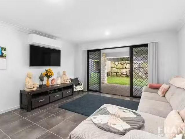 New 4 BR 15 Maurie Pears Crescent, Pimpama, QLD 4209